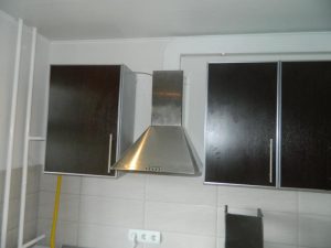 Установка вытяжки на кухне в Салавате