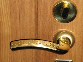 Замена дверной ручки входной двери в Салавате